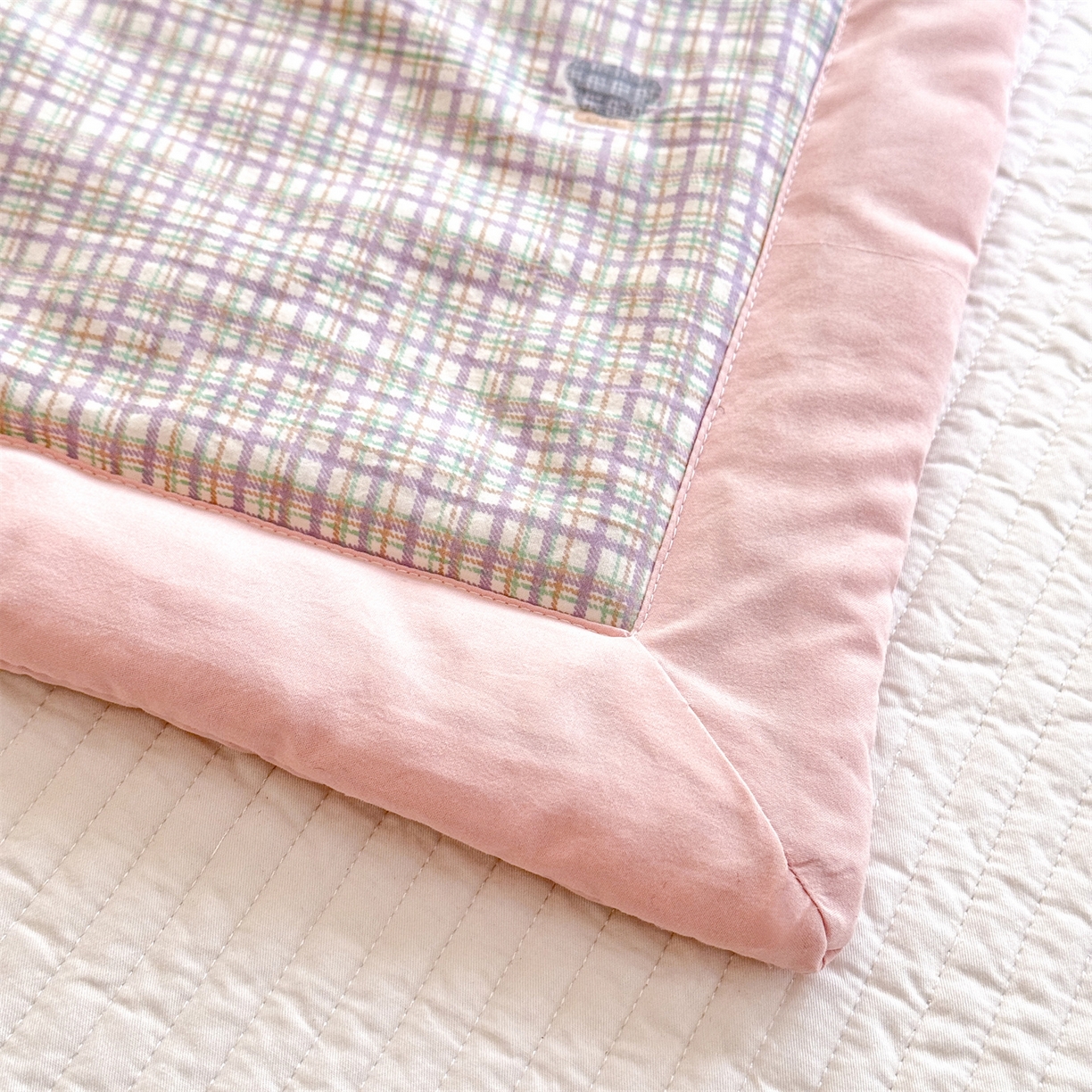 91家纺网 家纺一手货源 找家纺 优贝家纺 2026新款水洗棉云朵棉双层纱手包边抗菌夏凉被空调被 被子被芯 绅士熊