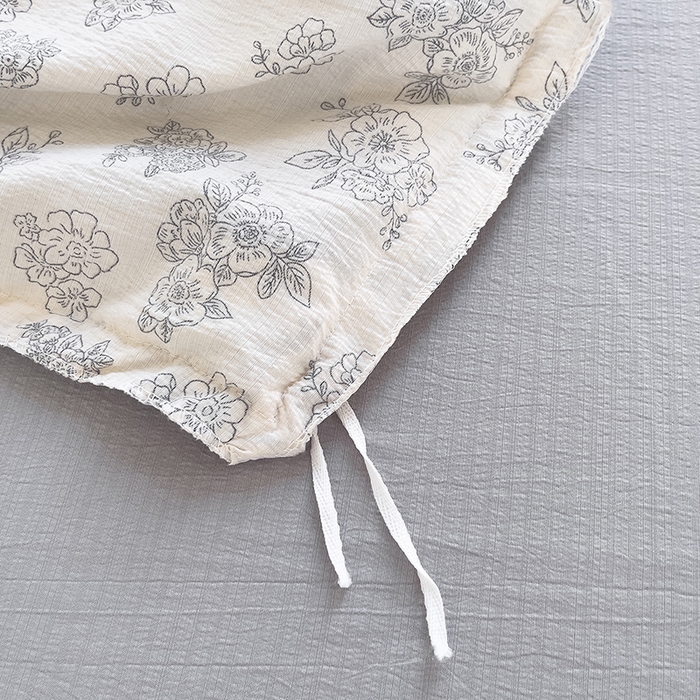 91家纺网 家纺一手货源 找家纺 绘萱家居 2026直播爆款云感皱皱纱双层纱皱皱棉花边四件套印花水洗棉 赫本