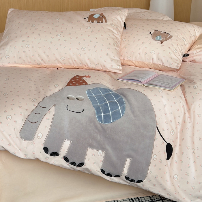 91家纺网 家纺一手货源 找家纺 （总）卡姿家纺 2026春夏全棉萌趣气质大贴布系列四件套— 第二季