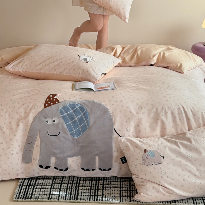 91家纺网 家纺一手货源 找家纺 （总）卡姿家纺 2026春夏全棉萌趣气质大贴布系列四件套— 第二季