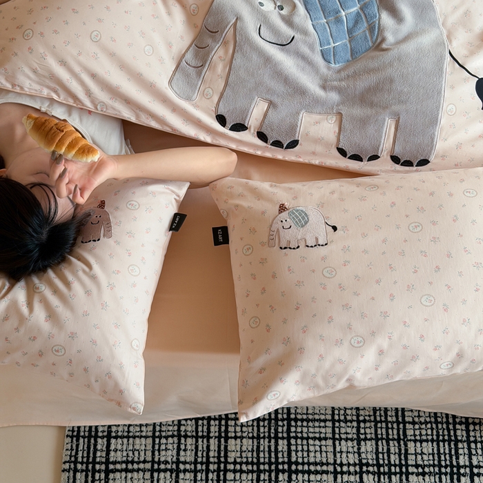 91家纺网 家纺一手货源 找家纺 （总）卡姿家纺 2026春夏全棉萌趣气质大贴布系列四件套— 第二季