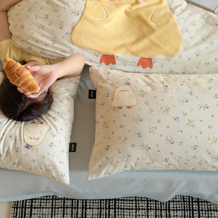91家纺网 家纺一手货源 找家纺 卡姿家纺 2026春夏全棉萌趣气质大贴布系列四件套— 第二季 小萌鸡
