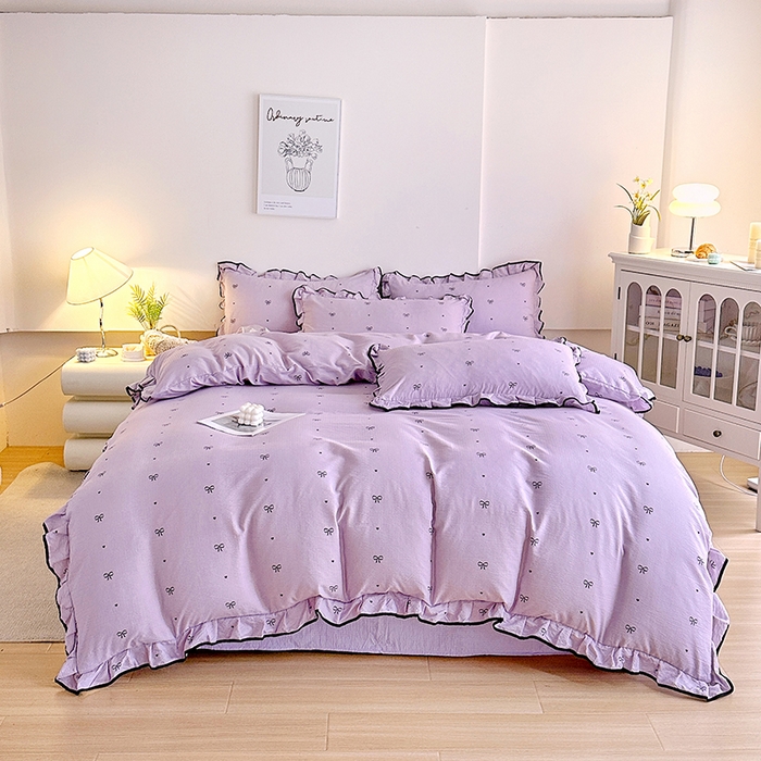 91家纺网 家纺一手货源 找家纺 绘萱家居 2026直播爆款云感皱皱纱双层纱皱皱棉花边四件套印花水洗棉 蝴蝶恋-紫