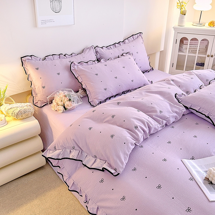 91家纺网 家纺一手货源 找家纺 绘萱家居 2026直播爆款云感皱皱纱双层纱皱皱棉花边四件套印花水洗棉 蝴蝶恋-紫