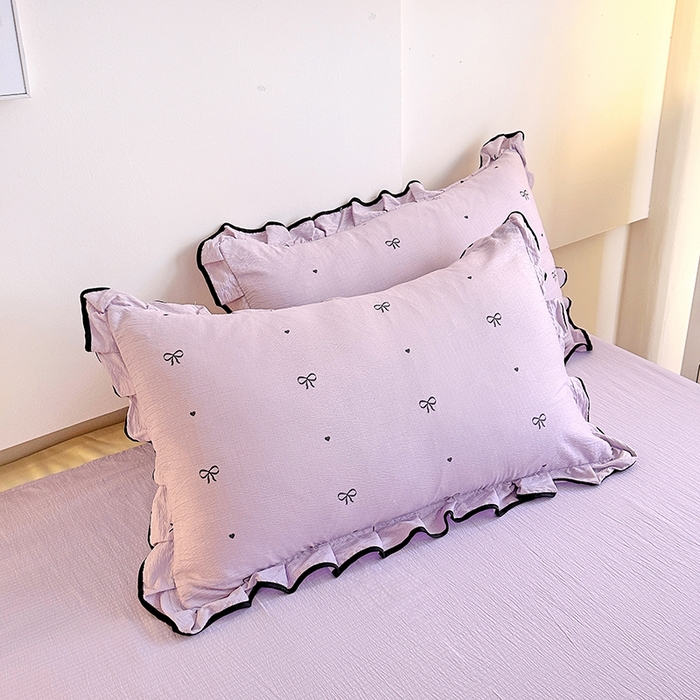 91家纺网 家纺一手货源 找家纺 绘萱家居 2026直播爆款云感皱皱纱双层纱皱皱棉花边四件套印花水洗棉 蝴蝶恋-紫