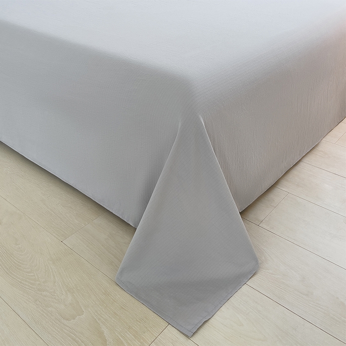 91家纺网 家纺一手货源 找家纺 绘萱家居 2026直播爆款云感皱皱纱双层纱皱皱棉花边四件套印花水洗棉 花禧-灰