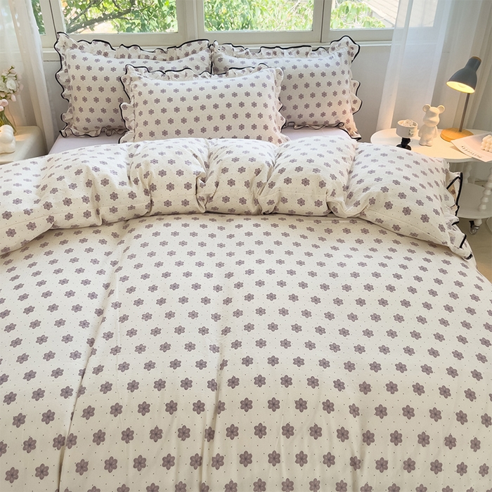 91家纺网 家纺一手货源 找家纺 绘萱家居 2026直播爆款云感皱皱纱双层纱皱皱棉花边四件套印花水洗棉 花禧-紫