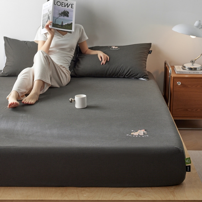 91家纺网 家纺一手货源 找家纺 （总）卡姿家纺 2026春夏全棉色织水洗棉文艺时尚床笠三件套