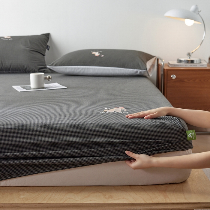 91家纺网 家纺一手货源 找家纺 （总）卡姿家纺 2026春夏全棉色织水洗棉文艺时尚床笠三件套