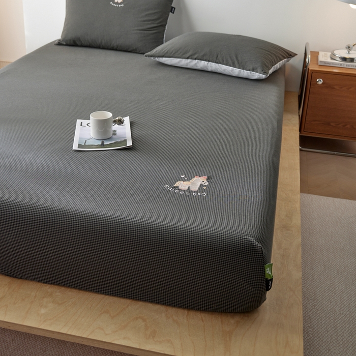 91家纺网 家纺一手货源 找家纺 （总）卡姿家纺 2026春夏全棉色织水洗棉文艺时尚床笠三件套