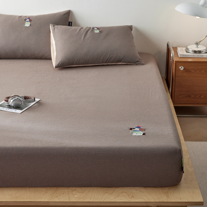 91家纺网 家纺一手货源 找家纺 卡姿家纺 2026春夏全棉色织水洗棉文艺时尚床笠三件套 床笠-小狗旺福