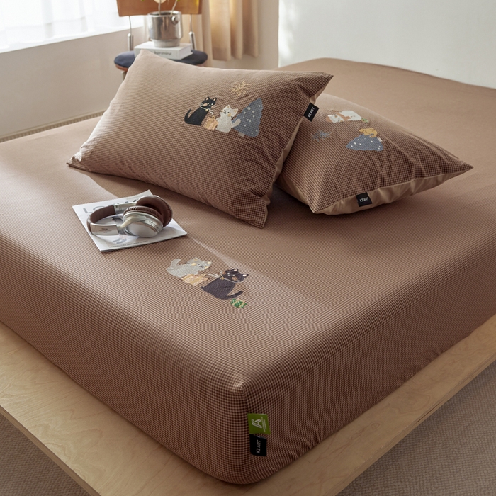 91家纺网 家纺一手货源 找家纺 卡姿家纺 2026春夏全棉色织水洗棉文艺时尚床笠三件套 床笠-猫咪礼物