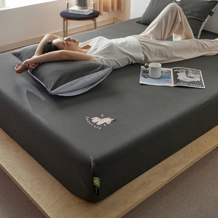 91家纺网 家纺一手货源 找家纺 卡姿家纺 2026春夏全棉色织水洗棉文艺时尚床笠三件套 床笠-马上幸运