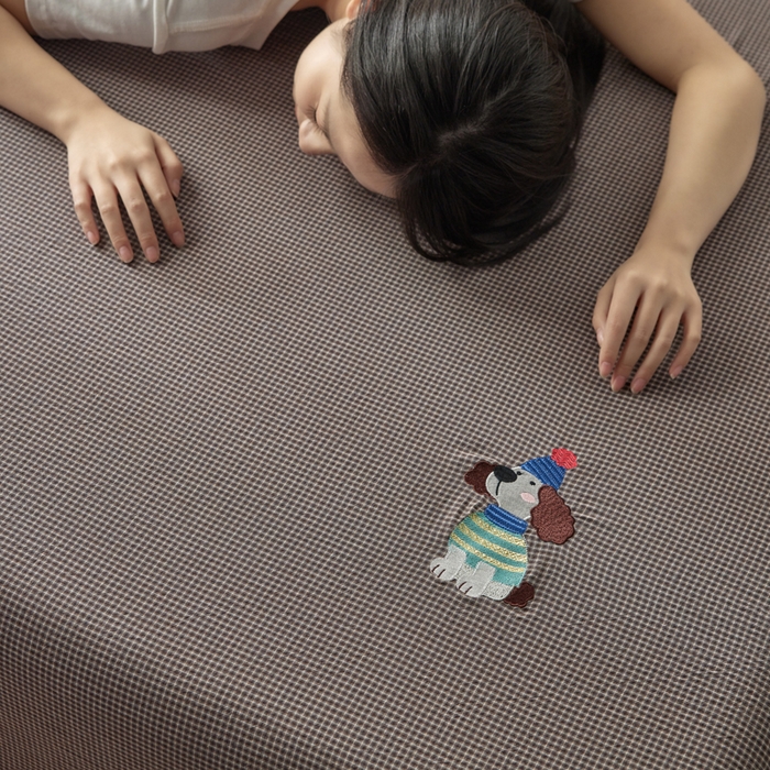 91家纺网 家纺一手货源 找家纺 卡姿家纺 2026春夏全棉色织水洗棉文艺时尚床笠三件套 床笠-小狗旺福