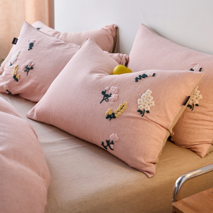 91家纺网 家纺一手货源 找家纺 卡姿家纺 2026春夏天丝棉麻裸感超柔系列四件套-紫茉 紫茉-粉