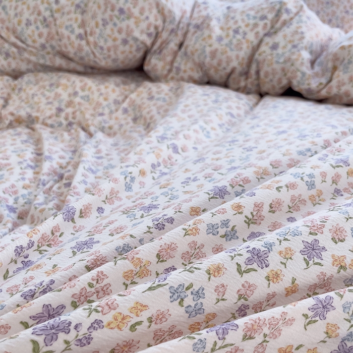 91家纺网 家纺一手货源 找家纺 绘萱家居 2026直播爆款云感皱皱纱双层纱皱皱棉花边四件套印花水洗棉 可颂