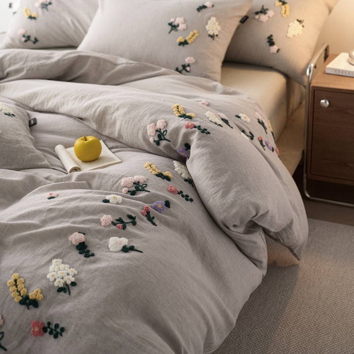 91家纺网 家纺一手货源 找家纺 卡姿家纺 2026春夏天丝棉麻裸感超柔系列四件套-紫茉 紫茉-灰