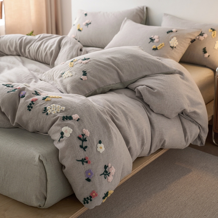 91家纺网 家纺一手货源 找家纺 卡姿家纺 2026春夏天丝棉麻裸感超柔系列四件套-紫茉 紫茉-灰