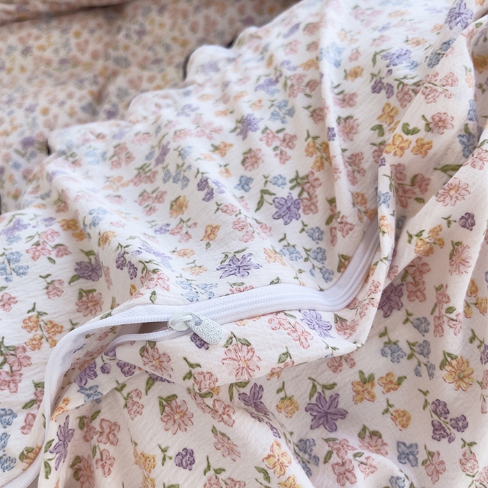 91家纺网 家纺一手货源 找家纺 绘萱家居 2026直播爆款云感皱皱纱双层纱皱皱棉花边四件套印花水洗棉 可颂