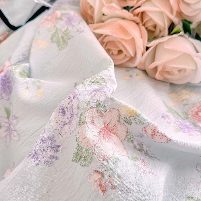 91家纺网 家纺一手货源 找家纺 绘萱家居 2026直播爆款云感皱皱纱双层纱皱皱棉花边四件套印花水洗棉 兰花情