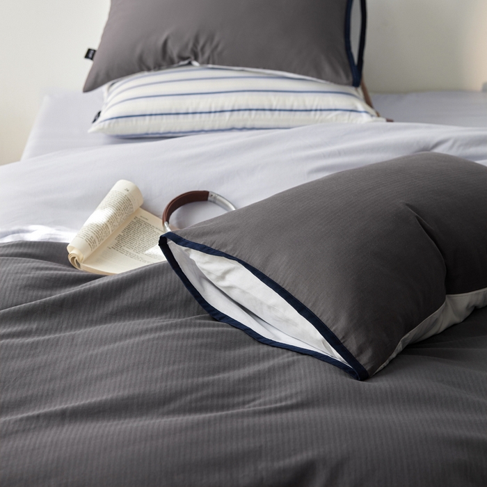 91家纺网 家纺一手货源 找家纺 卡姿家纺 2026春夏全棉人字纹小提花拼色系列四件套 人字纹炭灰