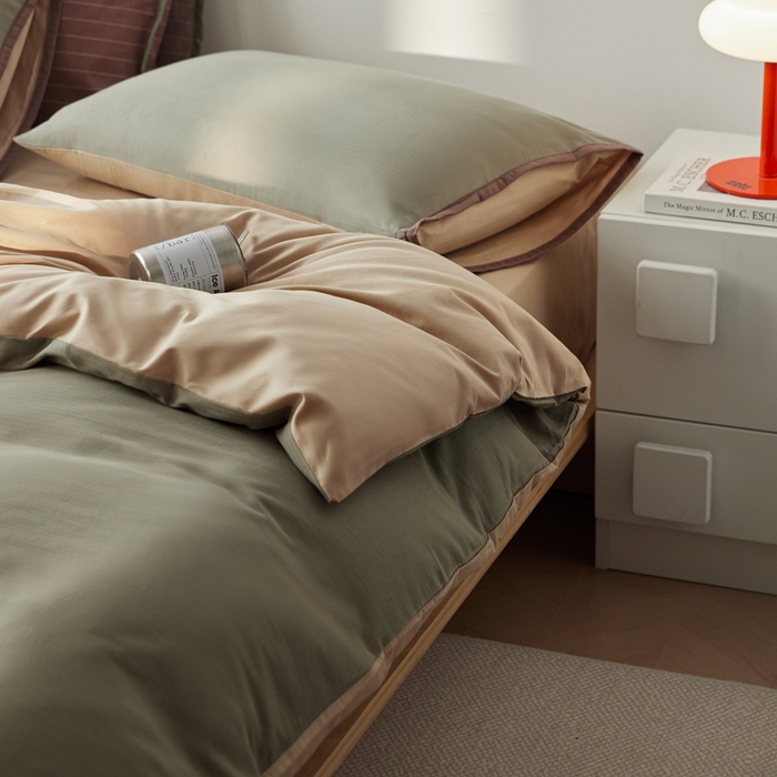 91家纺网 家纺一手货源 找家纺 卡姿家纺 2026春夏全棉人字纹小提花拼色系列四件套 人字纹韩绿