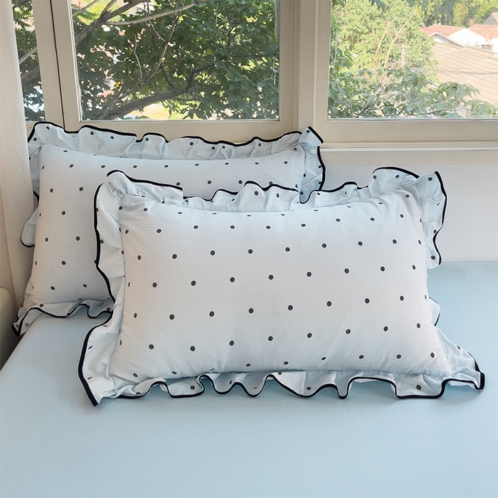 91家纺网 家纺一手货源 找家纺 绘萱家居 2026直播爆款云感皱皱纱双层纱皱皱棉花边四件套印花水洗棉 蓝色波点