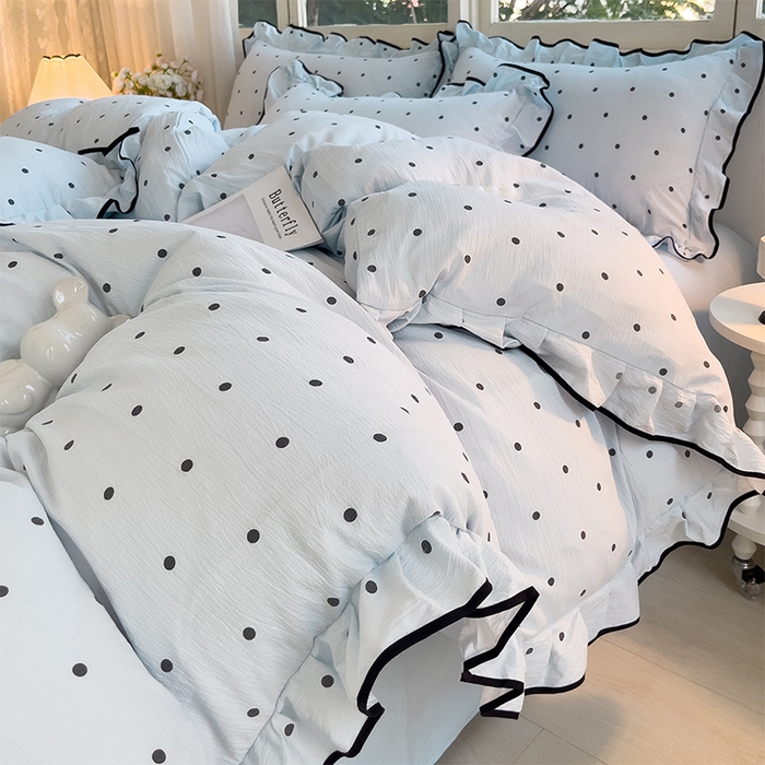 91家纺网 家纺一手货源 找家纺 绘萱家居 2026直播爆款云感皱皱纱双层纱皱皱棉花边四件套印花水洗棉 蓝色波点