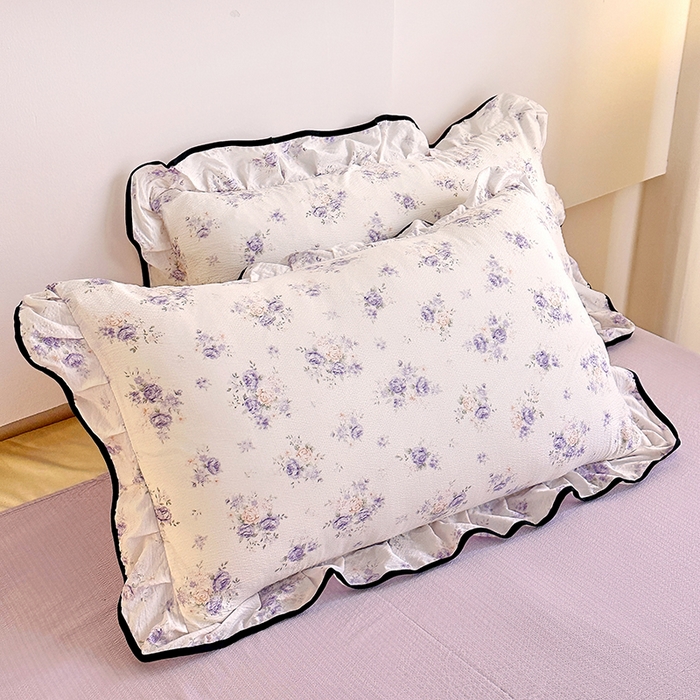 91家纺网 家纺一手货源 找家纺 绘萱家居 2026直播爆款云感皱皱纱双层纱皱皱棉花边四件套印花水洗棉 慕情