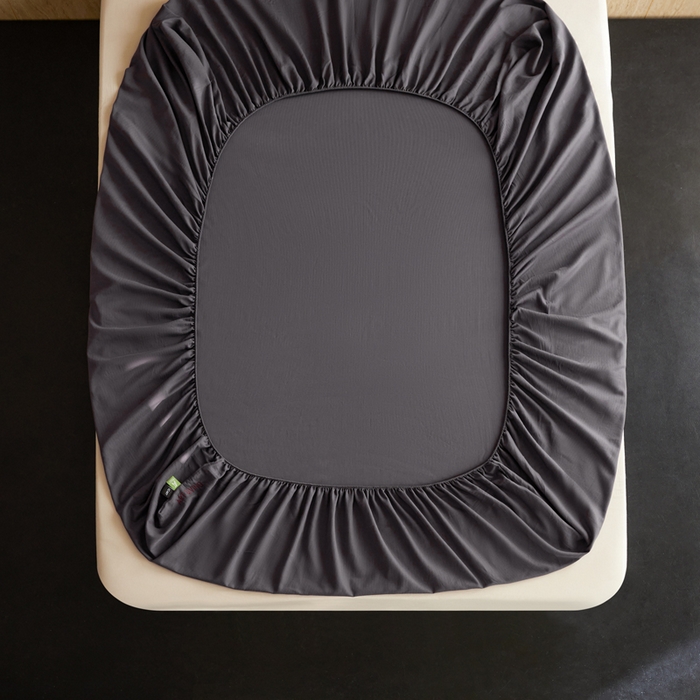 91家纺网 家纺一手货源 找家纺 卡姿家纺 2026春夏全棉人字纹小提花单品-床笠三件套 床笠-炭灰