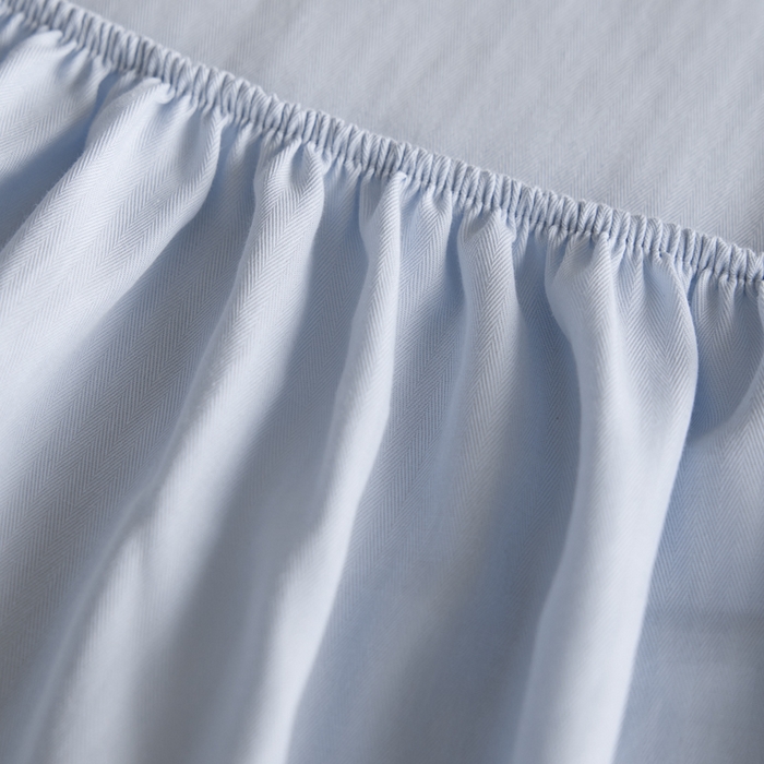 91家纺网 家纺一手货源 找家纺 卡姿家纺 2026春夏全棉人字纹小提花单品-床笠三件套 床笠-浅蓝