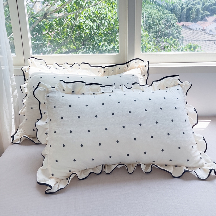 91家纺网 家纺一手货源 找家纺 绘萱家居 2026直播爆款云感皱皱纱双层纱皱皱棉花边四件套印花水洗棉 奶油波点