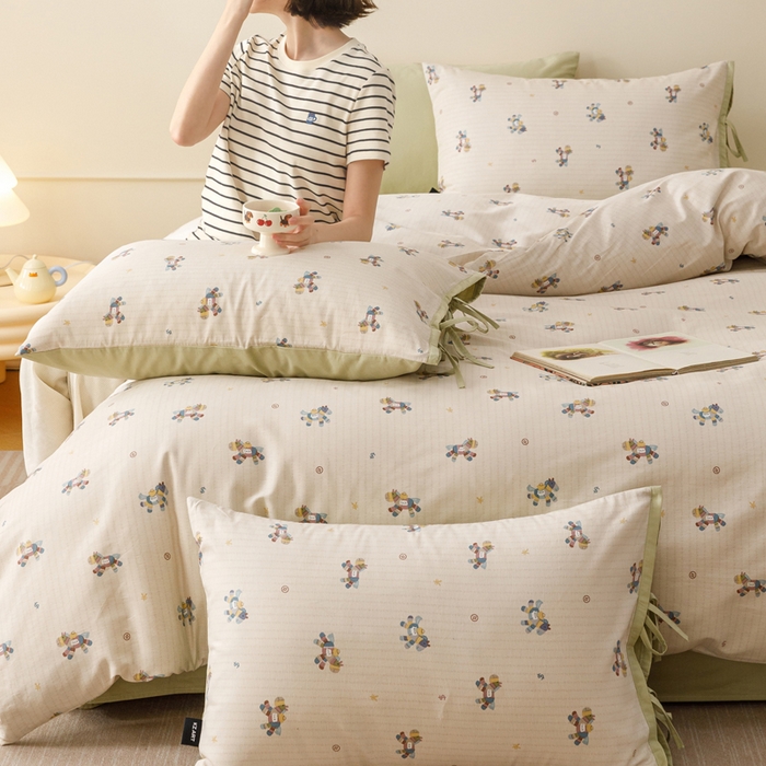 卡姿家纺 2026春夏全棉奶油小卡通印花绑带款四件套 小马浅浅