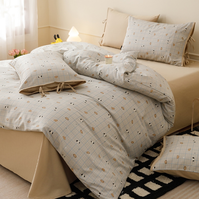 91家纺网 家纺一手货源 找家纺 卡姿家纺 2026春夏全棉奶油小卡通印花绑带款四件套 洋气柯基仔