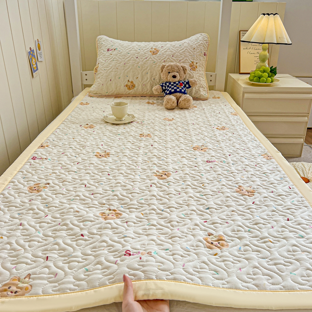 91家纺网 家纺一手货源 找家纺 （总）纽缦家纺 2026春夏新款A类水洗棉夹棉学生床垫