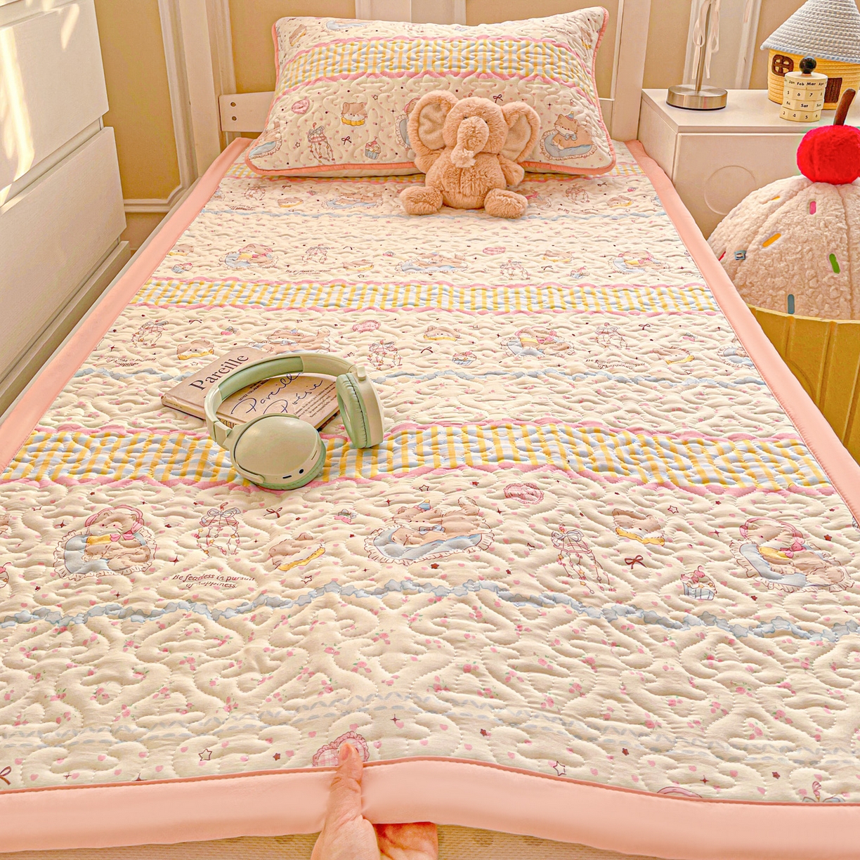 91家纺网 家纺一手货源 找家纺 （总）纽缦家纺 2026春夏新款A类水洗棉夹棉学生床垫