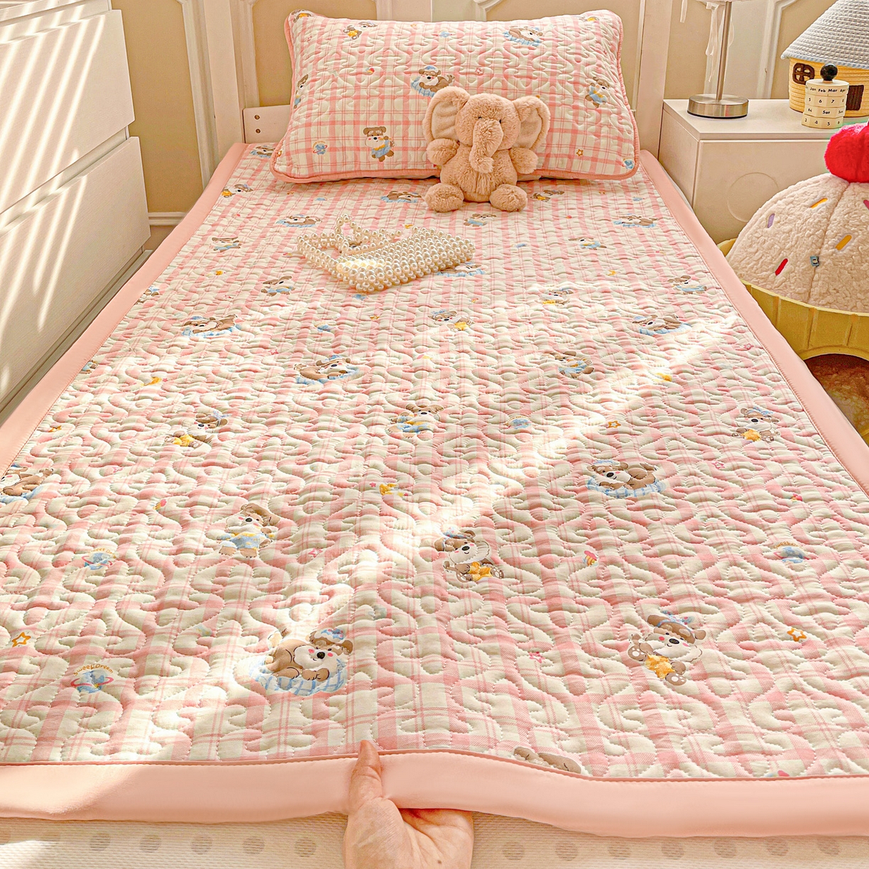 91家纺网 家纺一手货源 找家纺 （总）纽缦家纺 2026春夏新款A类水洗棉夹棉学生床垫