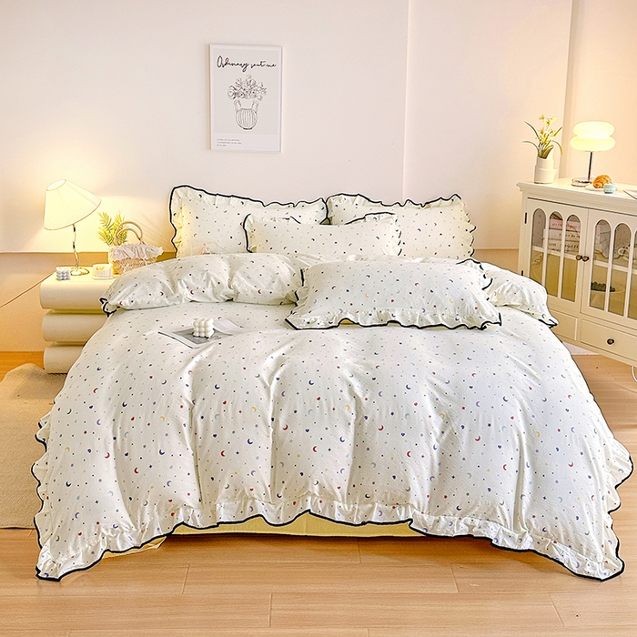 91家纺网 家纺一手货源 找家纺 绘萱家居 2026直播爆款云感皱皱纱双层纱皱皱棉花边四件套印花水洗棉 星月