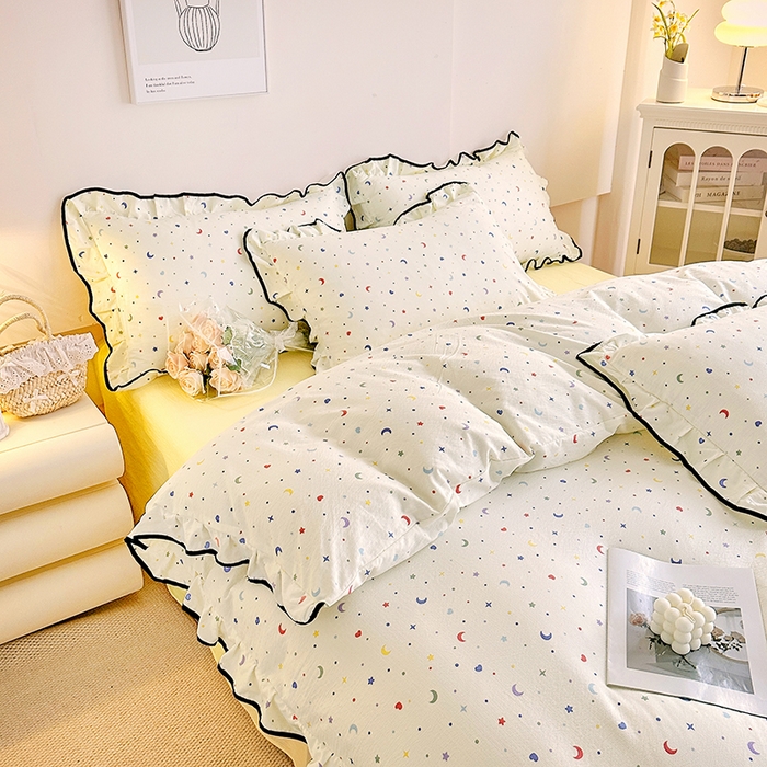 91家纺网 家纺一手货源 找家纺 绘萱家居 2026直播爆款云感皱皱纱双层纱皱皱棉花边四件套印花水洗棉 星月