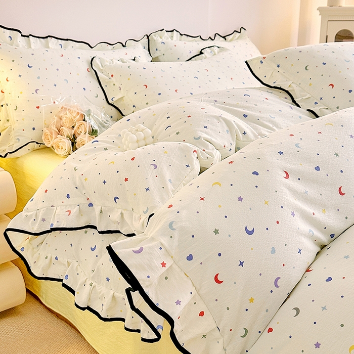 91家纺网 家纺一手货源 找家纺 绘萱家居 2026直播爆款云感皱皱纱双层纱皱皱棉花边四件套印花水洗棉 星月