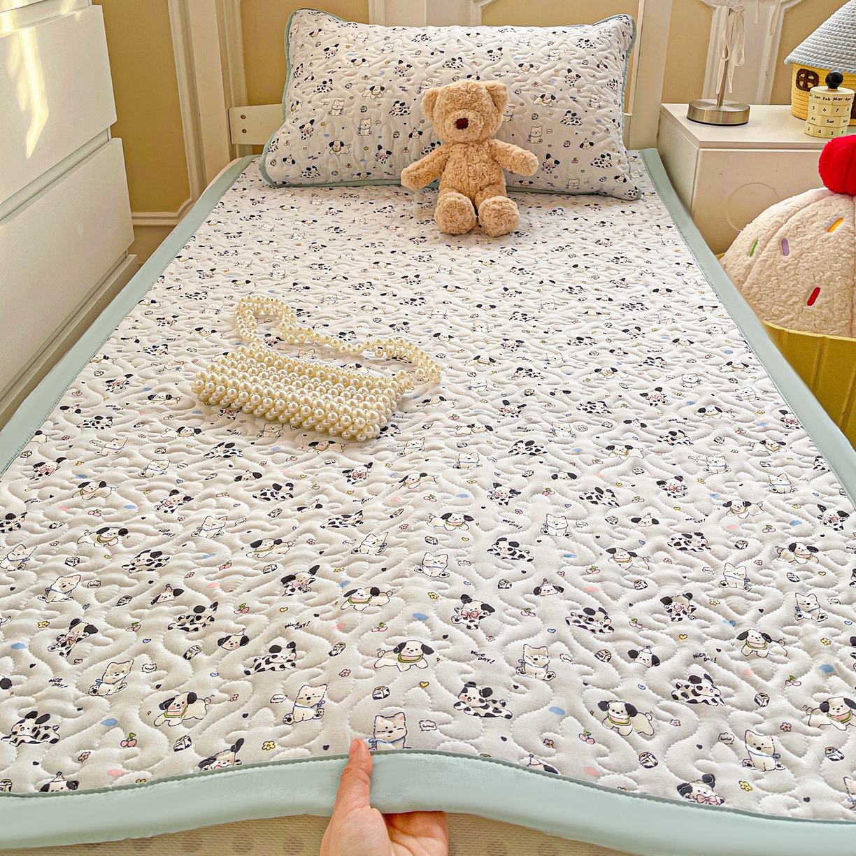 纽缦家纺 2026春夏新款A类水洗棉夹棉学生床垫 波波印蓝