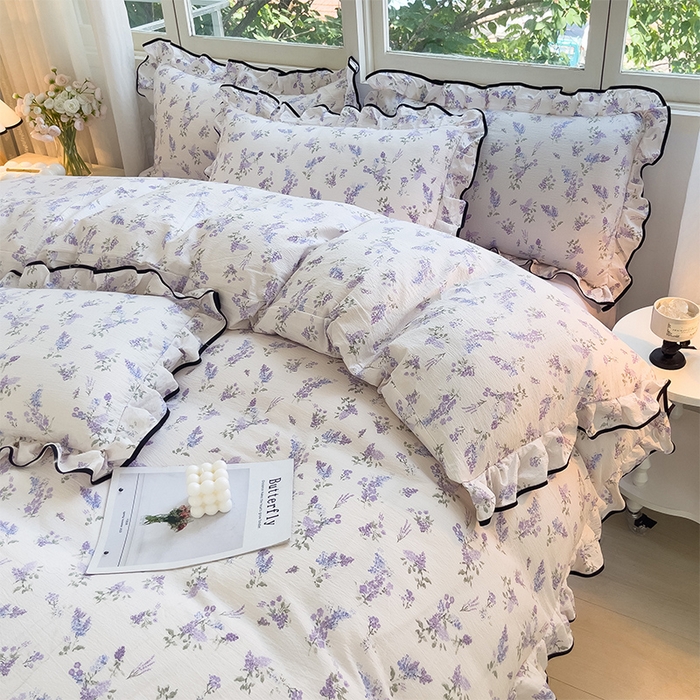 91家纺网 家纺一手货源 找家纺 绘萱家居 2026直播爆款云感皱皱纱双层纱皱皱棉花边四件套印花水洗棉 薰衣草