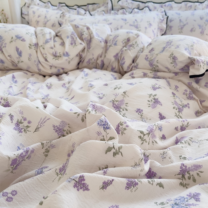 91家纺网 家纺一手货源 找家纺 绘萱家居 2026直播爆款云感皱皱纱双层纱皱皱棉花边四件套印花水洗棉 薰衣草