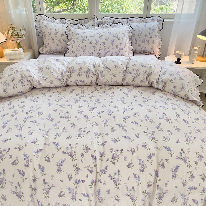 91家纺网 家纺一手货源 找家纺 绘萱家居 2026直播爆款云感皱皱纱双层纱皱皱棉花边四件套印花水洗棉 薰衣草