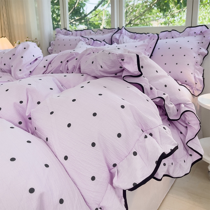 91家纺网 家纺一手货源 找家纺 绘萱家居 2026直播爆款云感皱皱纱双层纱皱皱棉花边四件套印花水洗棉 紫色波点