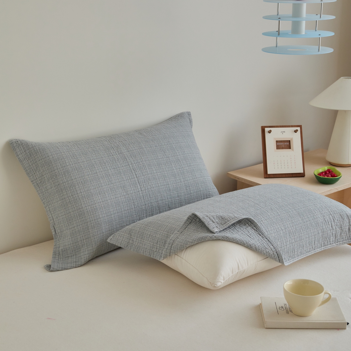 91家纺网 家纺一手货源 找家纺 百寐 2026全棉纯棉枕巾50*80纯棉简约棉麻透气枕巾大小枕芯通用 全棉枕巾-小格蓝 50x80cm±2cm一只