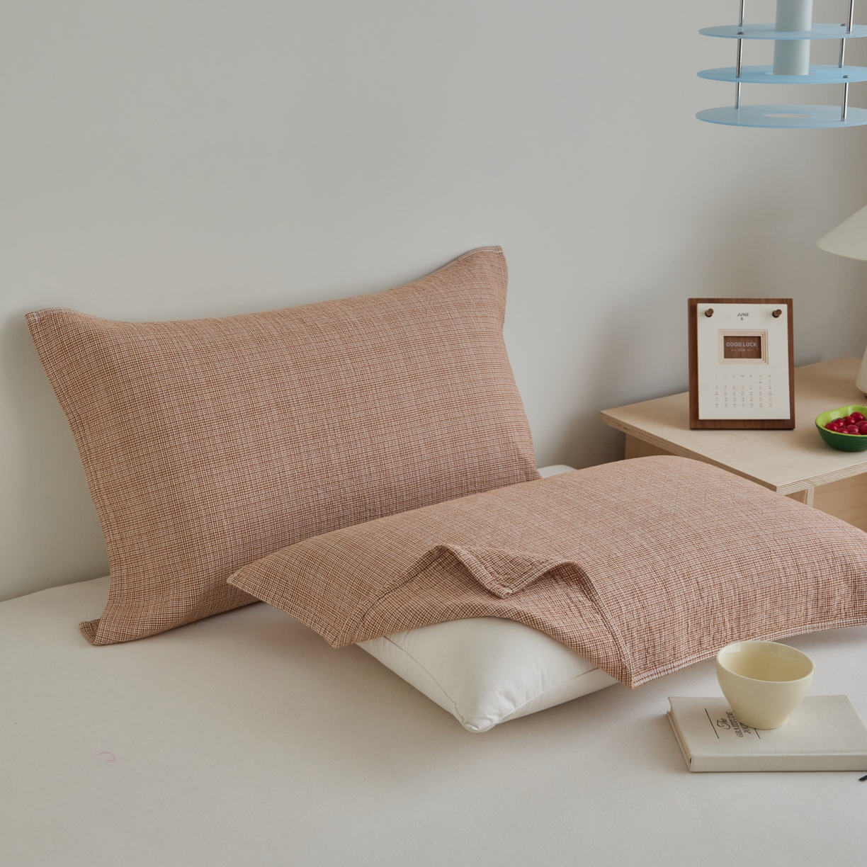 91家纺网 家纺一手货源 找家纺 百寐 2026全棉纯棉枕巾50*80纯棉简约棉麻透气枕巾大小枕芯通用 全棉枕巾-小格橘 50x80cm±2cm一对