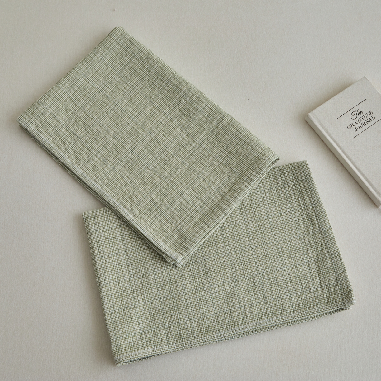 91家纺网 家纺一手货源 找家纺 百寐 2026全棉纯棉枕巾50*80纯棉简约棉麻透气枕巾大小枕芯通用 全棉枕巾-小格绿 50x80cm±2cm一只