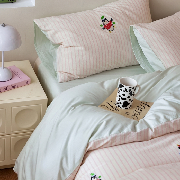 91家纺网 家纺一手货源 找家纺 （总）卡姿家纺 2026春夏全棉色织水洗棉萌趣小刺绣四件套系列