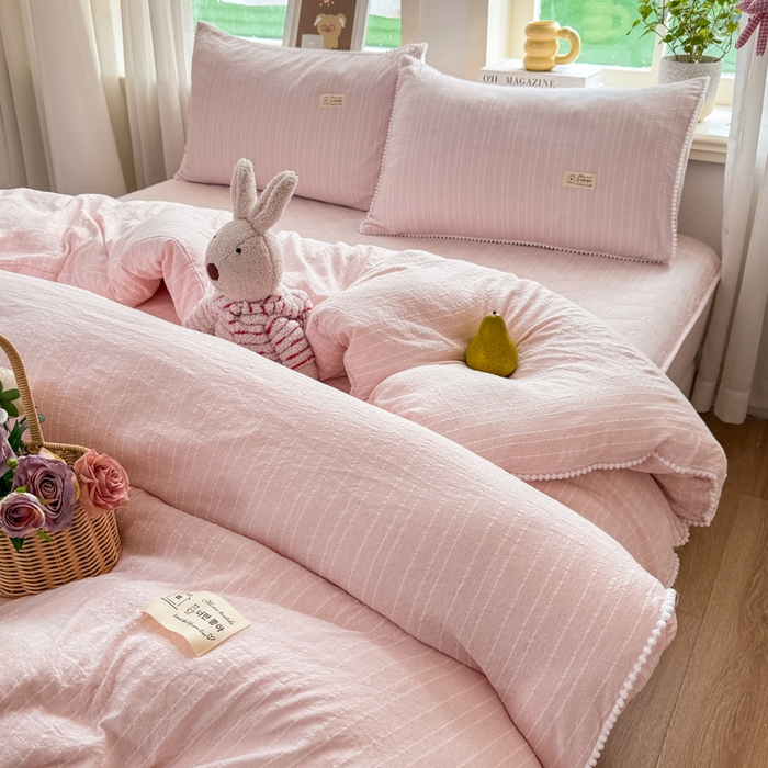 91家纺网 家纺一手货源 找家纺 蝶帕家纺 2026新款无印色织提花加棉床笠四件套 柔雾粉